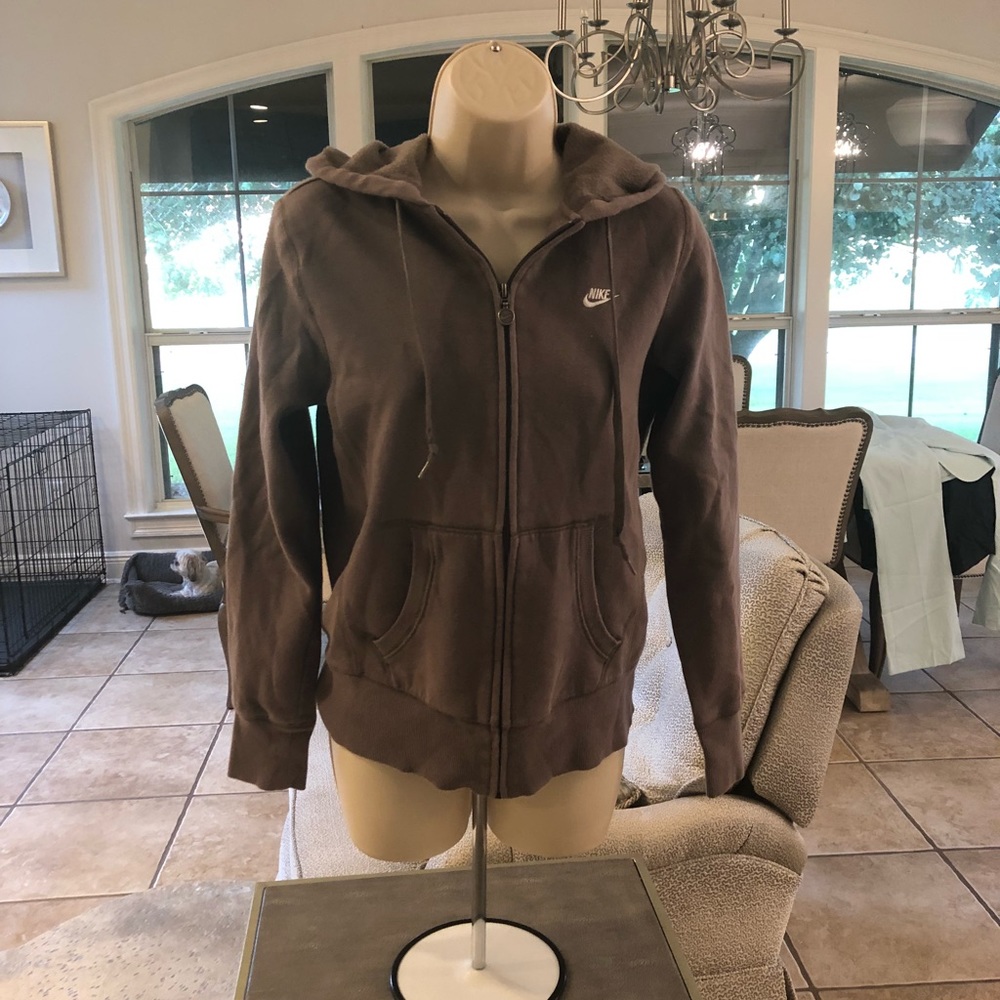 Nike sweatshirt with hood